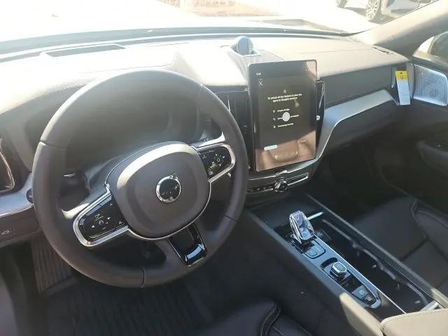 2026 Volvo XC60 B5 Ultra Black Edition