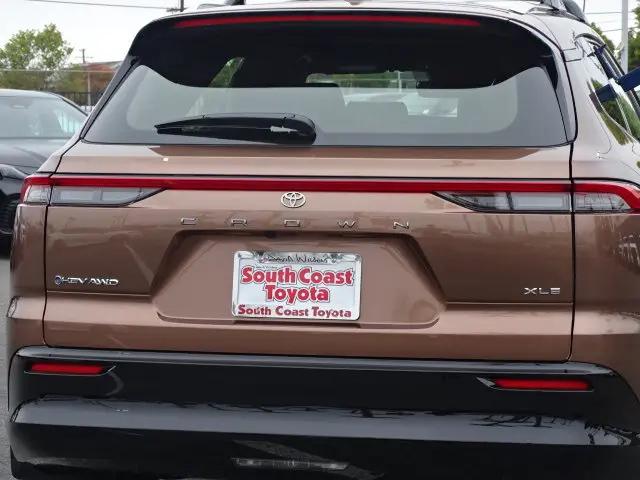 2026 Toyota Crown Signia XLE