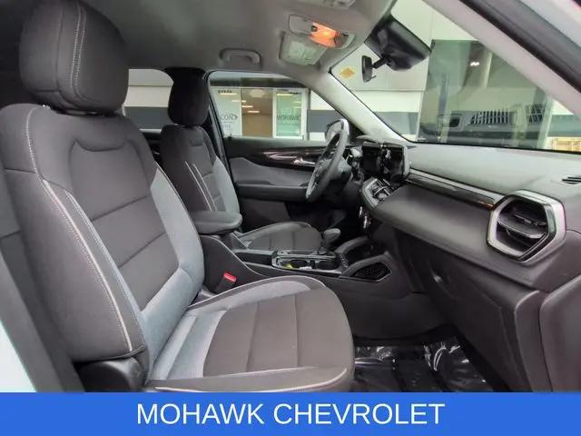 2025 Chevrolet TrailBlazer AWD LT