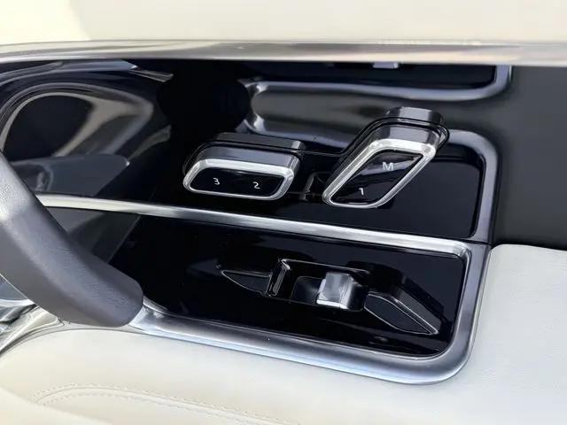 2025 Land Rover Range Rover P530 Autobiography