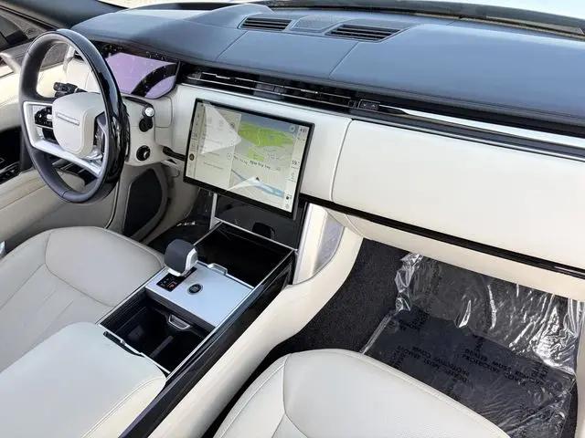 2025 Land Rover Range Rover P530 Autobiography