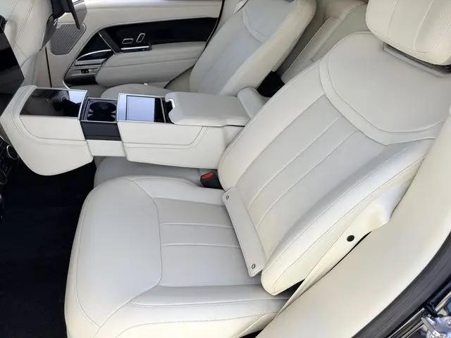 2025 Land Rover Range Rover P530 Autobiography
