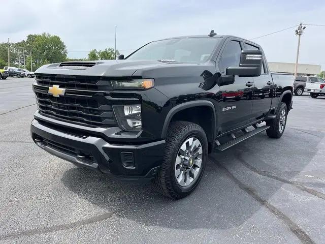 2024 Chevrolet Silverado 2500HD 4WD Crew Cab Standard Bed Custom