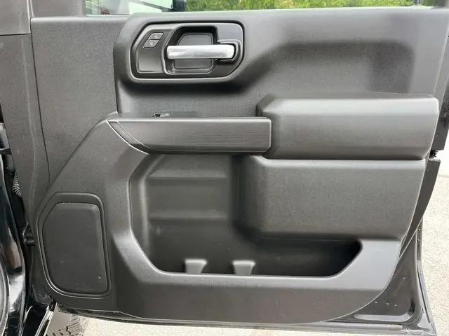 2024 Chevrolet Silverado 2500HD 4WD Crew Cab Standard Bed Custom