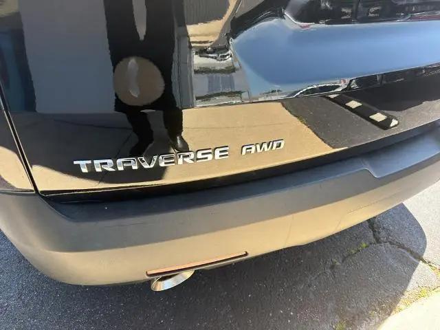 2022 Chevrolet Traverse AWD LS