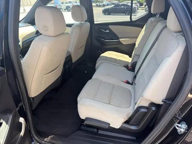 2022 Chevrolet Traverse AWD LS