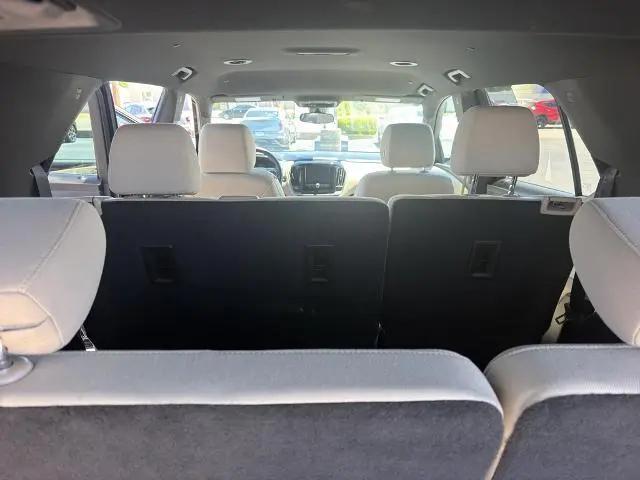 2022 Chevrolet Traverse AWD LS