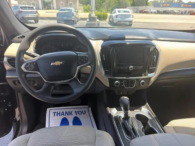 2022 Chevrolet Traverse AWD LS