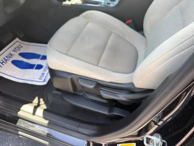 2022 Chevrolet Traverse AWD LS