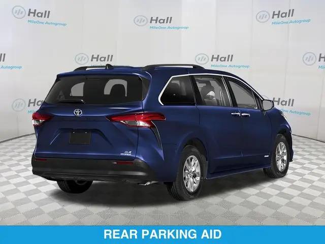 2023 Toyota Sienna XLE