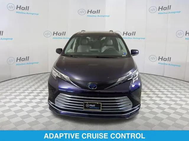 2023 Toyota Sienna XLE