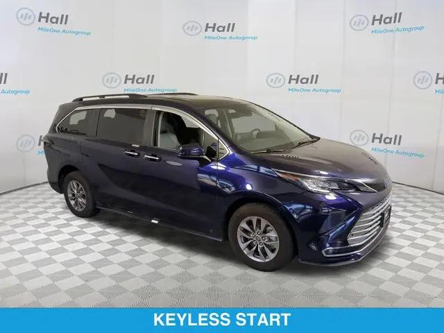 2023 Toyota Sienna XLE