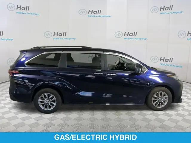 2023 Toyota Sienna XLE