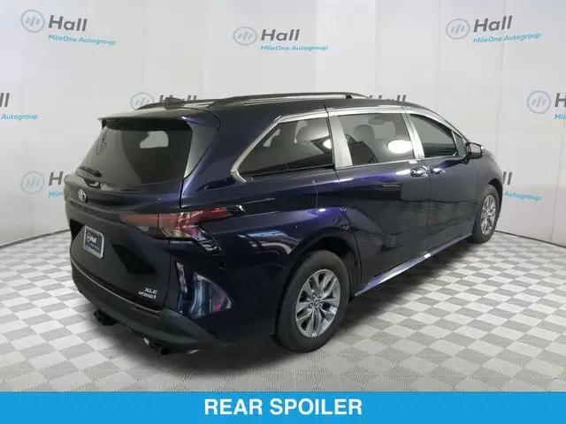 2023 Toyota Sienna XLE