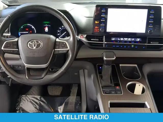 2023 Toyota Sienna XLE