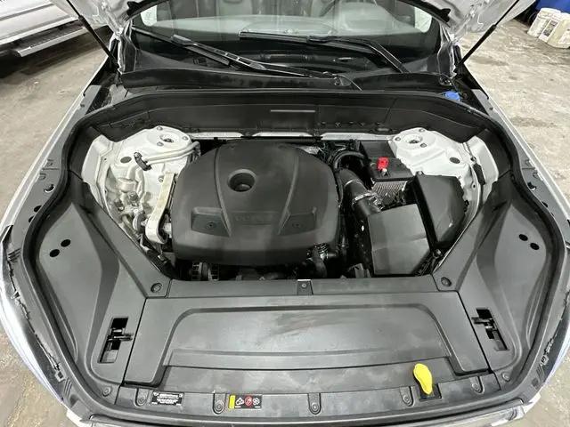 2022 Volvo XC90 T5 Momentum 7 Passenger