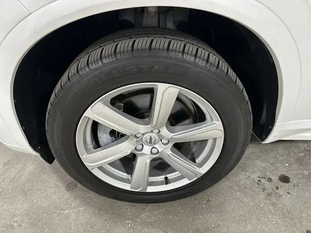 2022 Volvo XC90 T5 Momentum 7 Passenger
