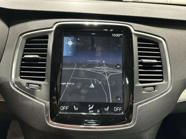 2022 Volvo XC90 T5 Momentum 7 Passenger