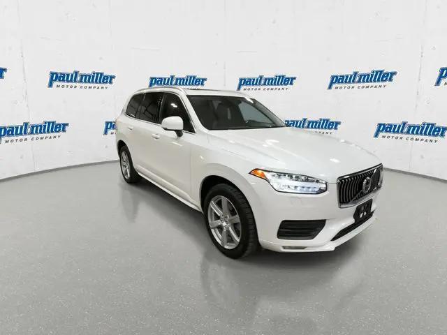2022 Volvo XC90 T5 Momentum 7 Passenger
