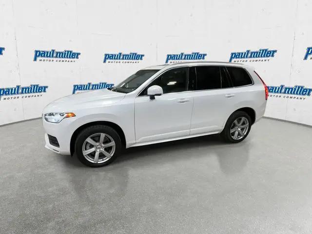 2022 Volvo XC90 T5 Momentum 7 Passenger