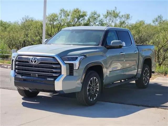 2026 Toyota Tundra Limited CrewMax 5.5' Bed