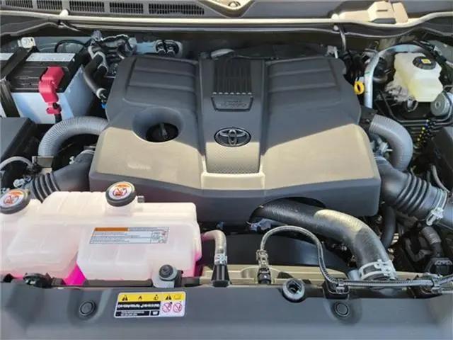 2026 Toyota Tundra Limited CrewMax 5.5' Bed