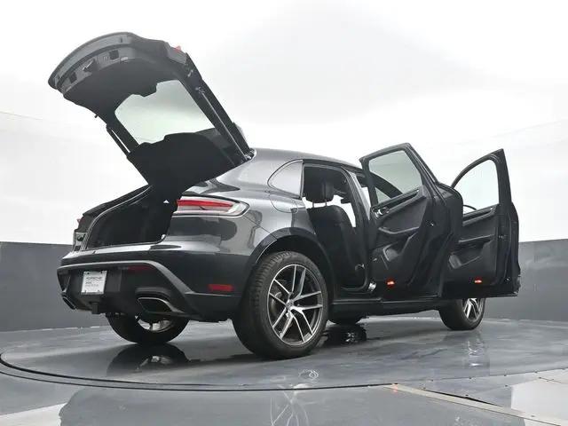 2025 Porsche Macan Macan