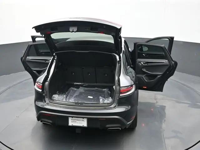2025 Porsche Macan Macan