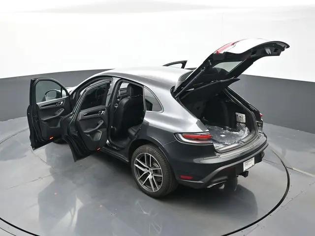 2025 Porsche Macan Macan