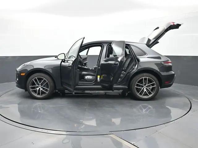 2025 Porsche Macan Macan