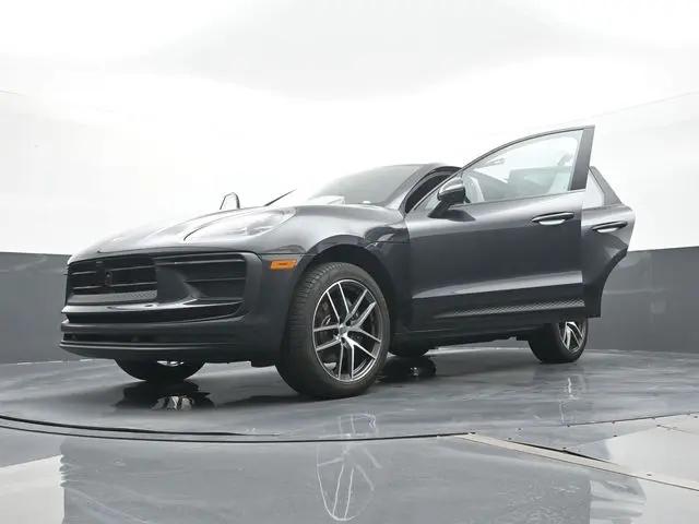 2025 Porsche Macan Macan