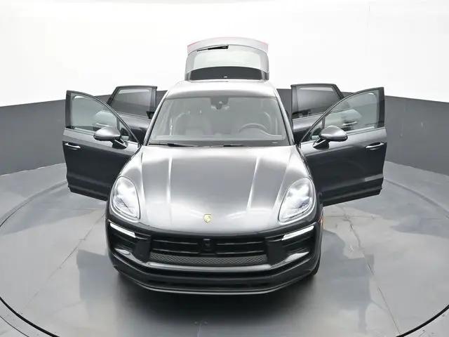 2025 Porsche Macan Macan