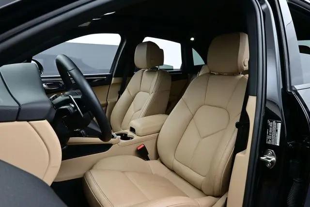 2025 Porsche Macan Macan