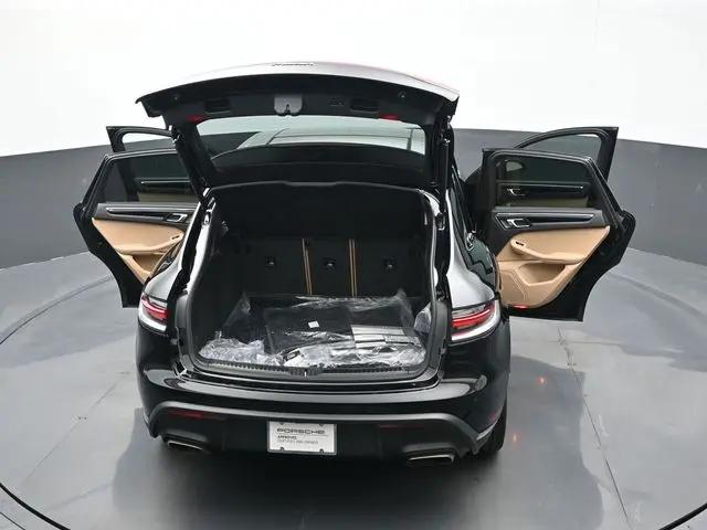 2025 Porsche Macan Macan