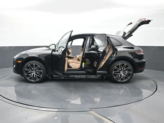 2025 Porsche Macan Macan