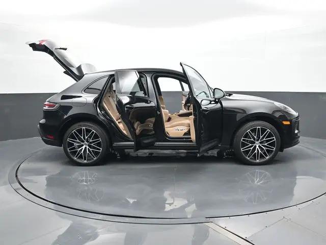 2025 Porsche Macan Macan