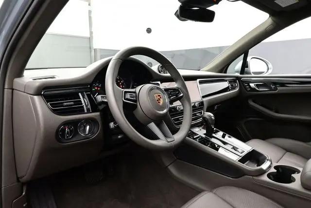 2025 Porsche Macan Macan