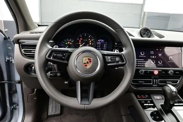 2025 Porsche Macan Macan