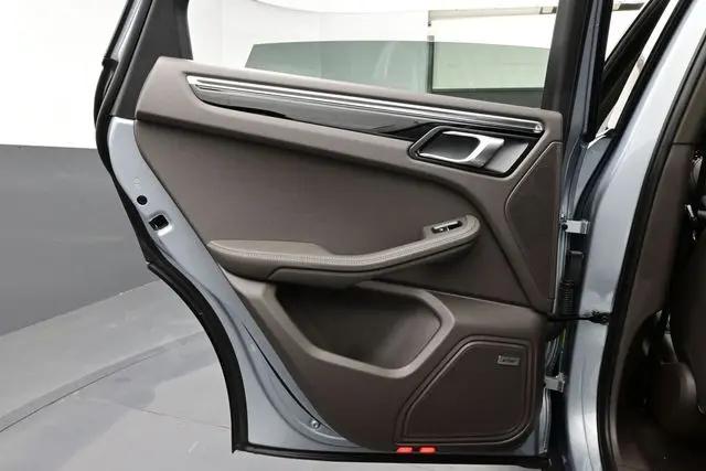 2025 Porsche Macan Macan