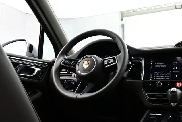 2025 Porsche Macan Macan