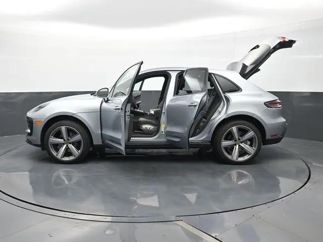 2025 Porsche Macan Macan
