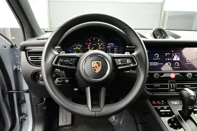 2025 Porsche Macan Macan
