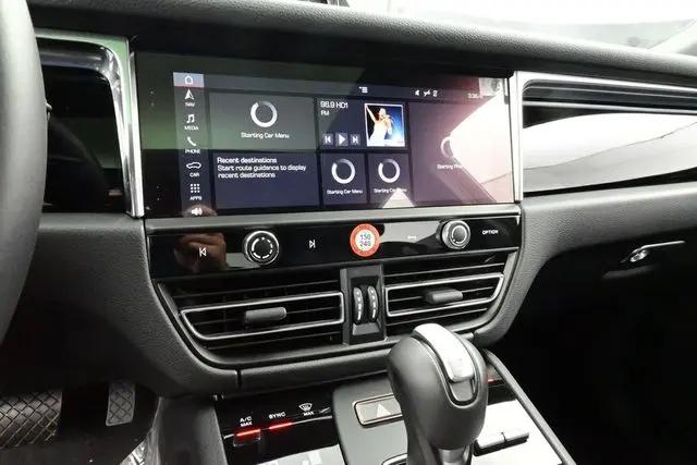 2025 Porsche Macan Macan