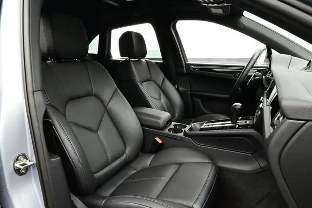2025 Porsche Macan Macan