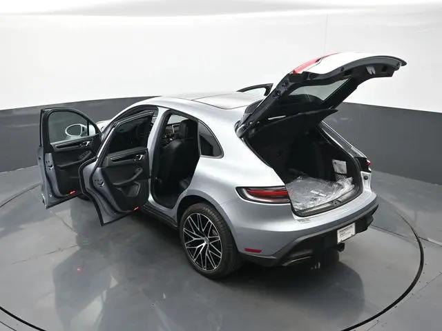 2025 Porsche Macan Macan