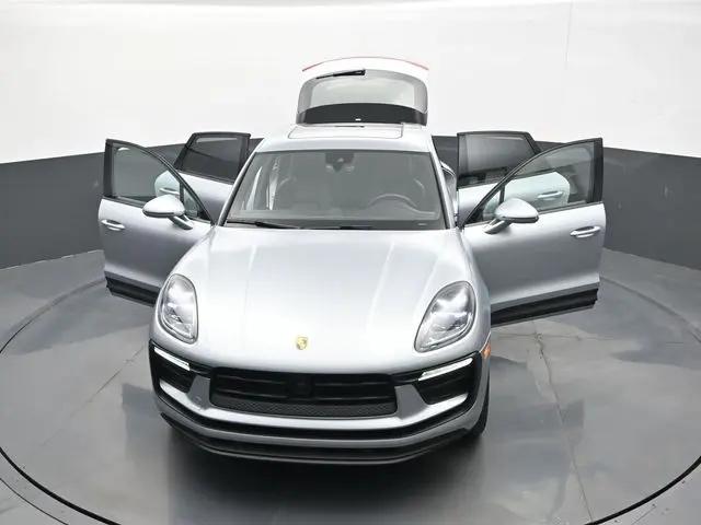 2025 Porsche Macan Macan