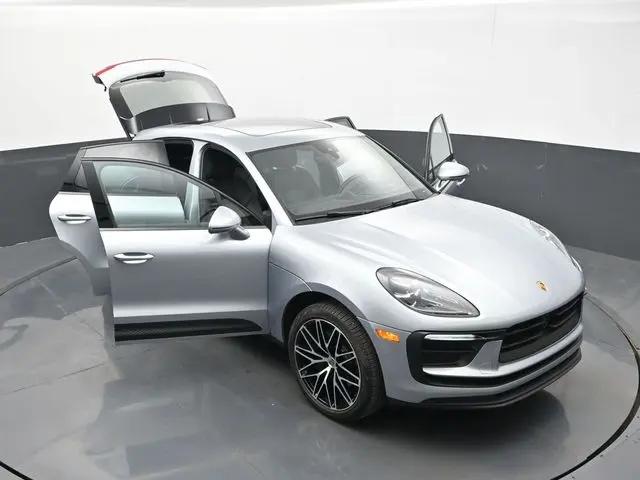 2025 Porsche Macan Macan