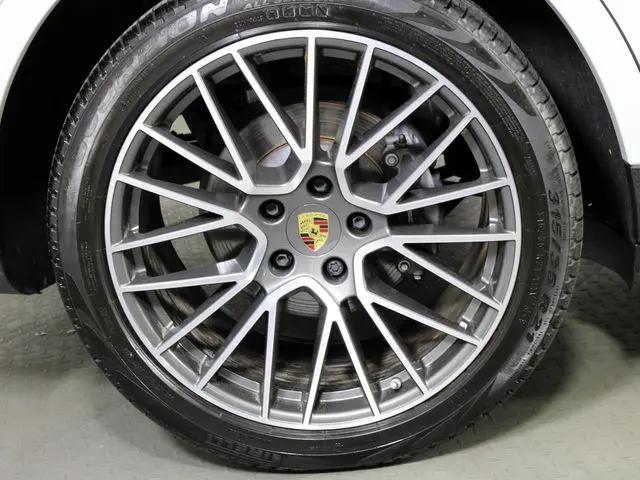 2023 Porsche Cayenne Cayenne