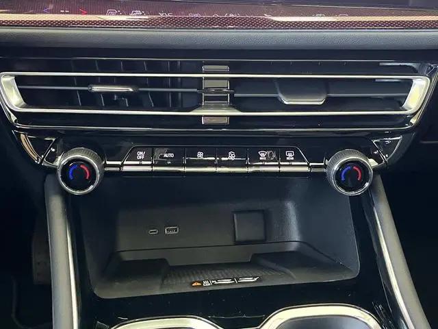 2026 Chevrolet Traverse FWD RS