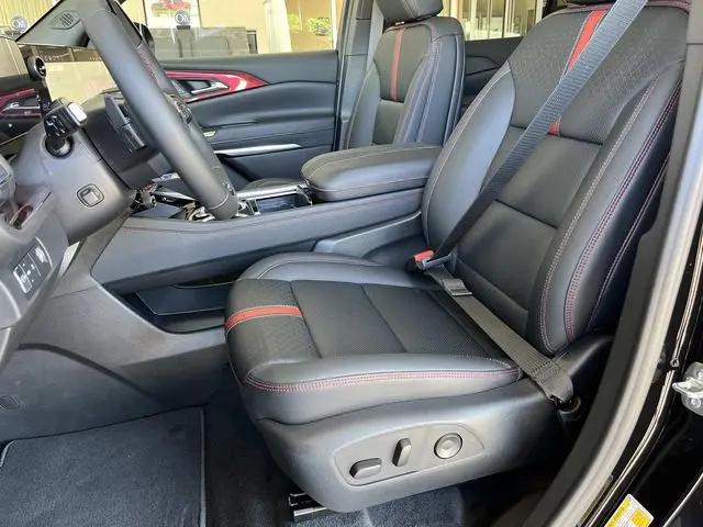2026 Chevrolet Traverse FWD RS